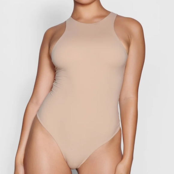 NWT Skims bodysuit fits all - Picture 4 of 4